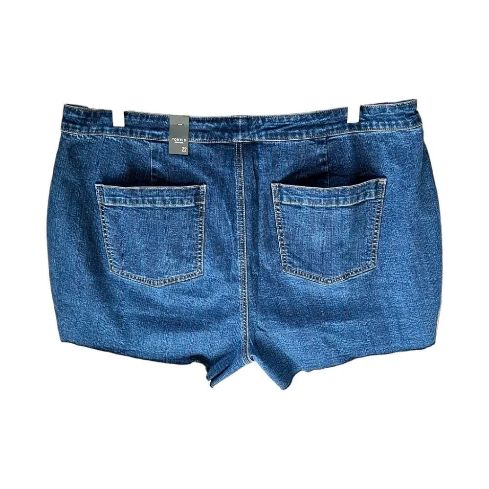 TORRID Plus Size Mid-Rise Vintage Stretch denim Skort. SIZE 22